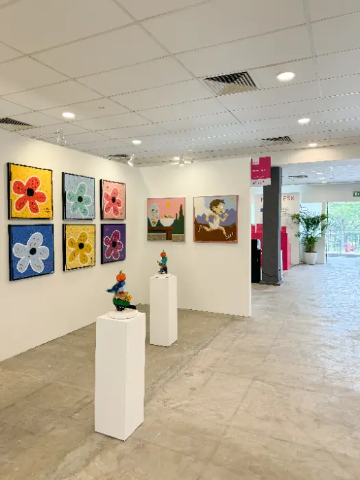 Installation view 3